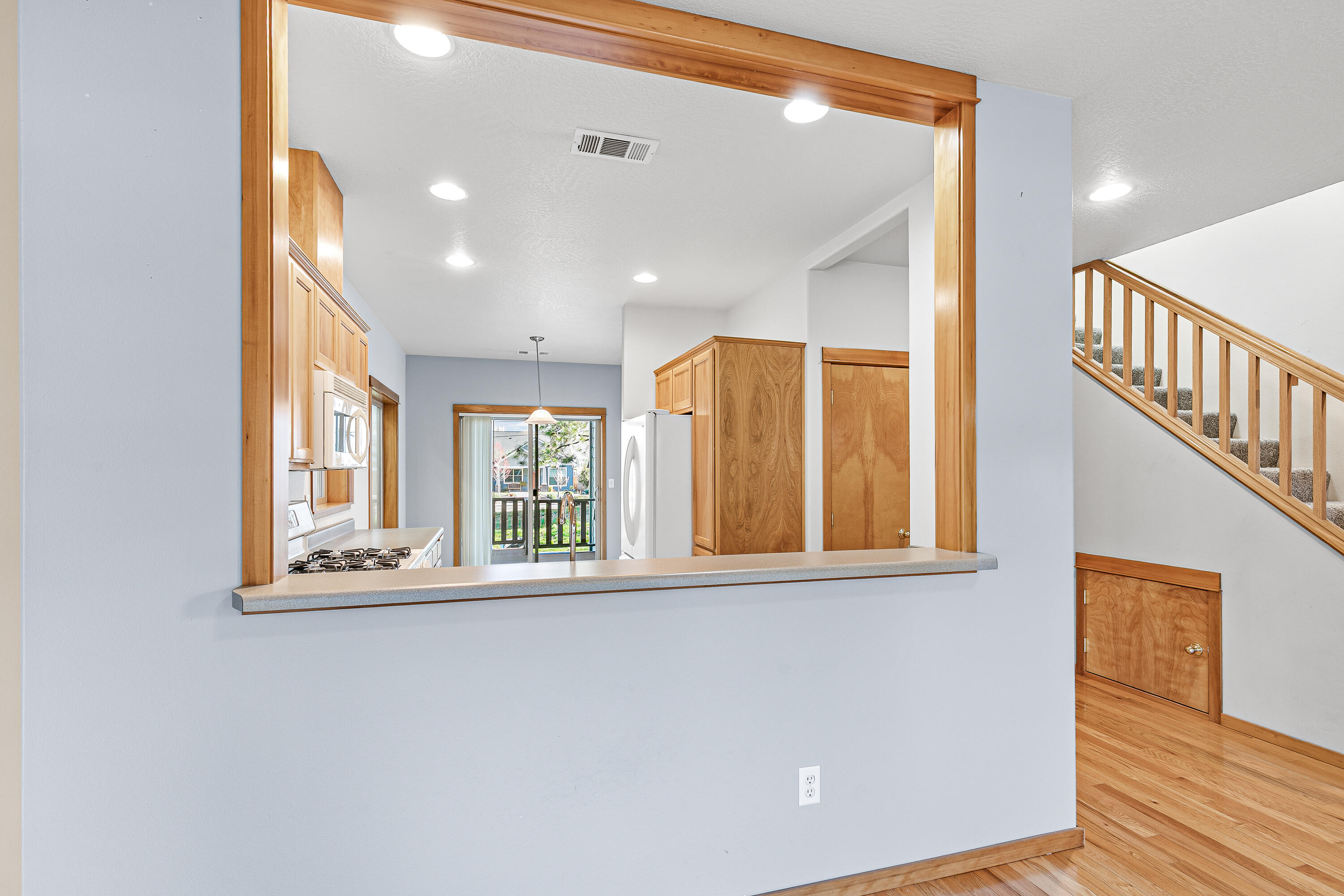 5 Logan Way Talent, OR 97540 - Photo 9 of 35 9R9A6264