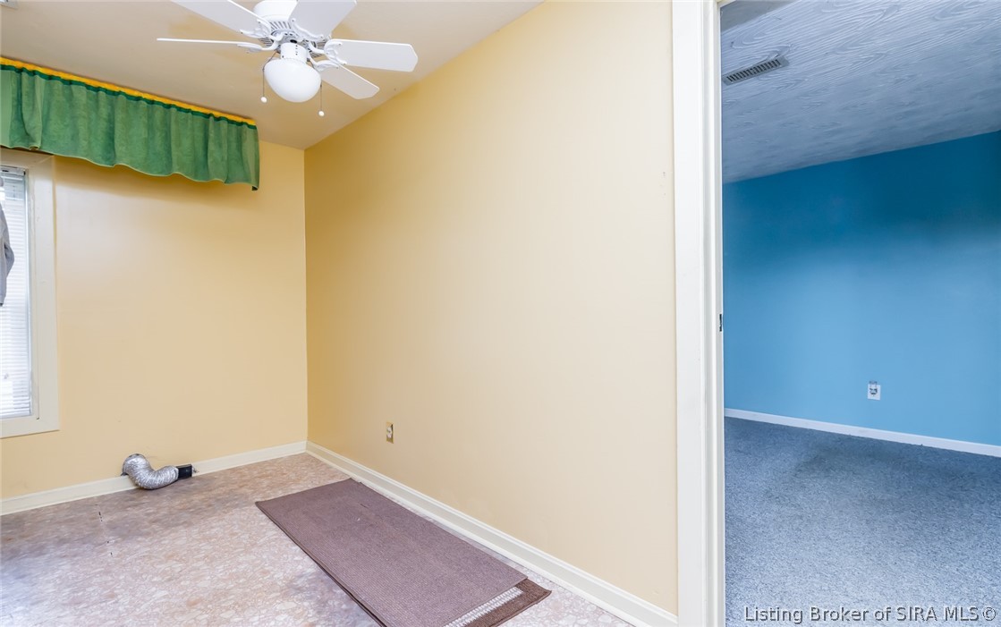 386 South High Street Austin, IN 47102 - Photo 14 of 37 Gallery Image 14