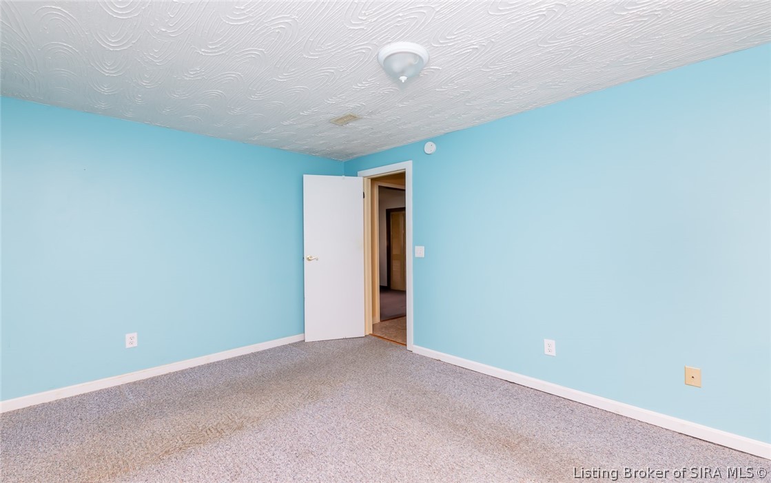 386 South High Street Austin, IN 47102 - Photo 15 of 37 Gallery Image 15