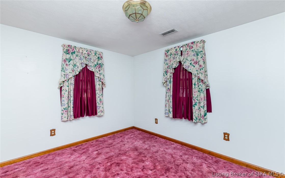 386 South High Street Austin, IN 47102 - Photo 19 of 37 Gallery Image 19