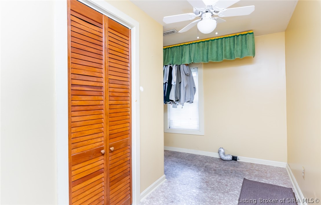 386 South High Street Austin, IN 47102 - Photo 29 of 37 Gallery Image 29