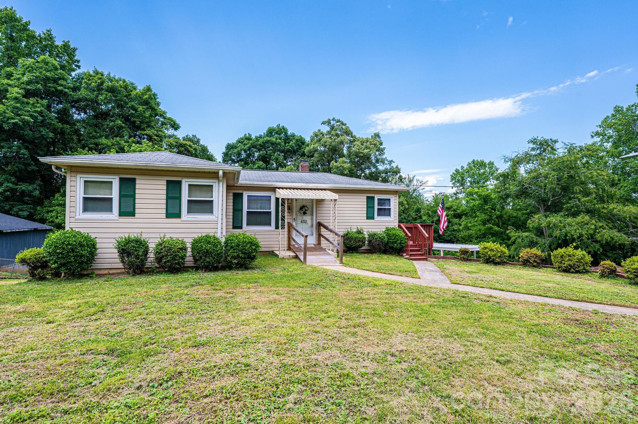 452 Swanson Road Lenoir, NC 28645 - Photo 3 of 48