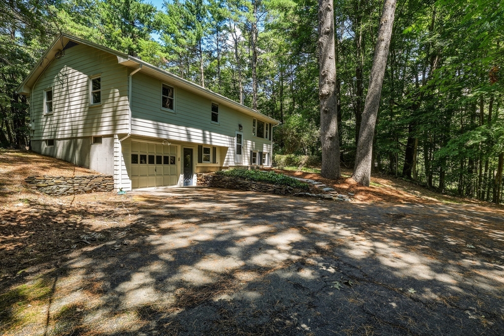 418 State Street Amherst, MA 01002 - Photo 2 of 39