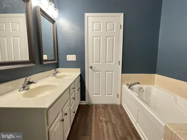 $2,900 | 4573 Whittemore Place, Unit 1311, Fairfax, VA 22030