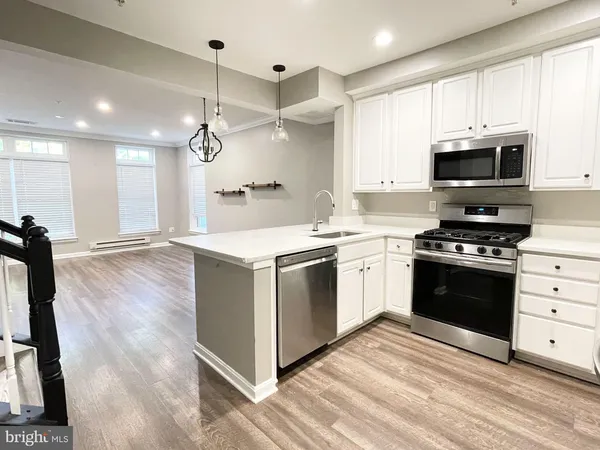 $2,900 | 4573 Whittemore Place, Unit 1311, Fairfax, VA 22030