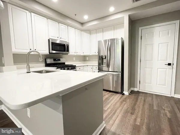 $2,900 | 4573 Whittemore Place, Unit 1311, Fairfax, VA 22030