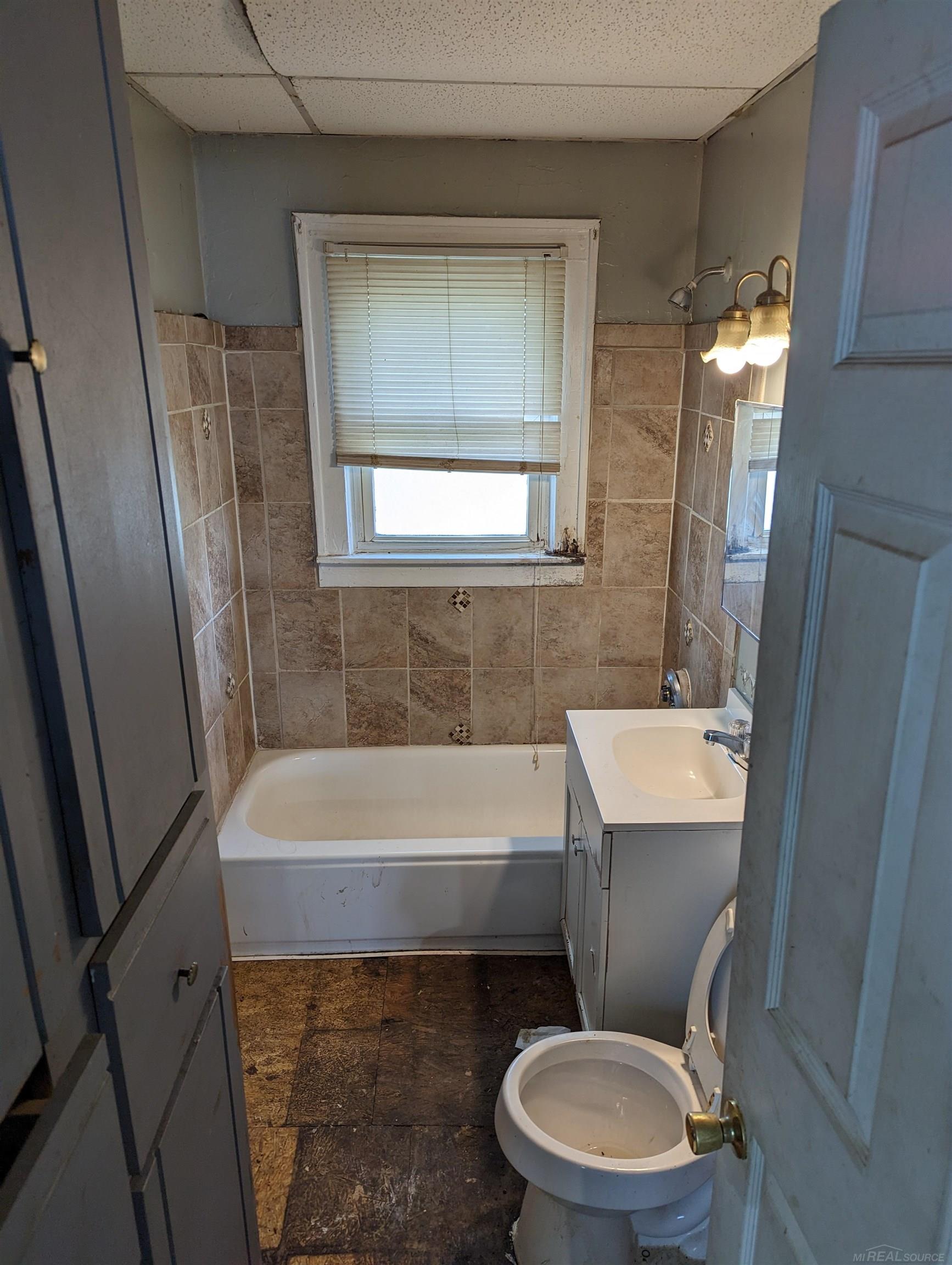 8258 Toepfer Road Warren, MI 48089 - Photo 5 of 9
