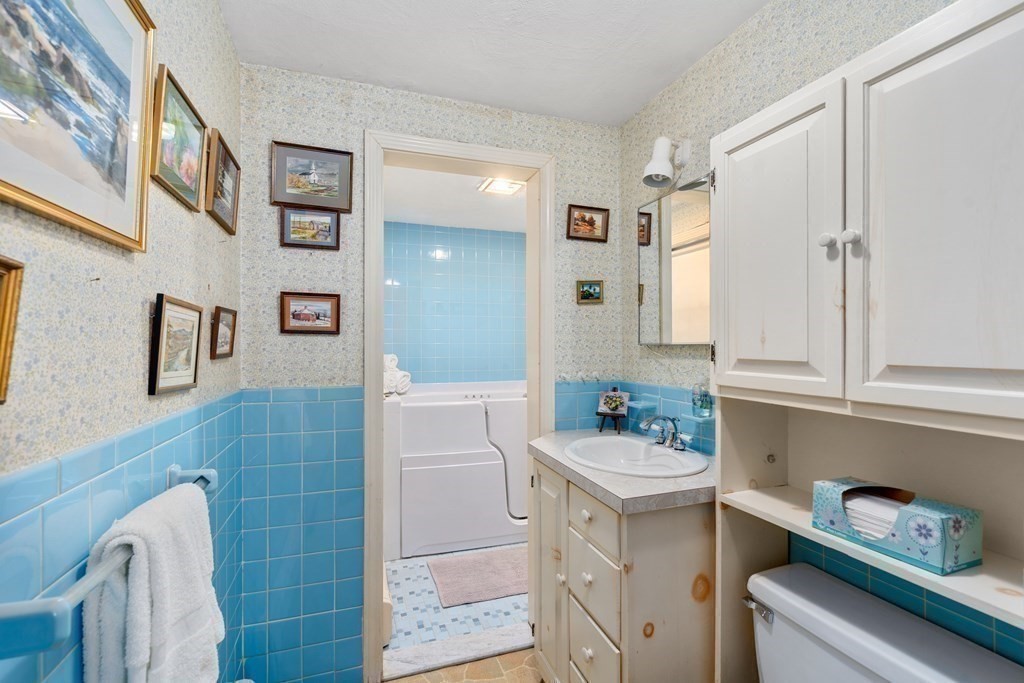 73 Spring Street Lexington, MA 02421 - Photo 19 of 39 Gallery Image 19