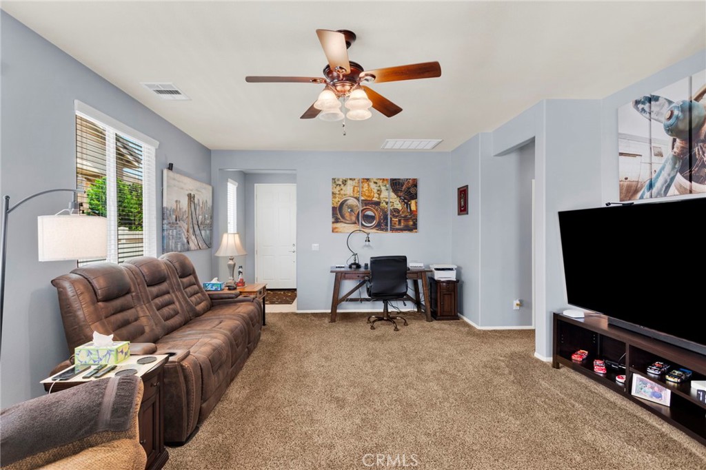 19459 Maple Creek Road Apple Valley, CA 92308 - Photo 12 of 51