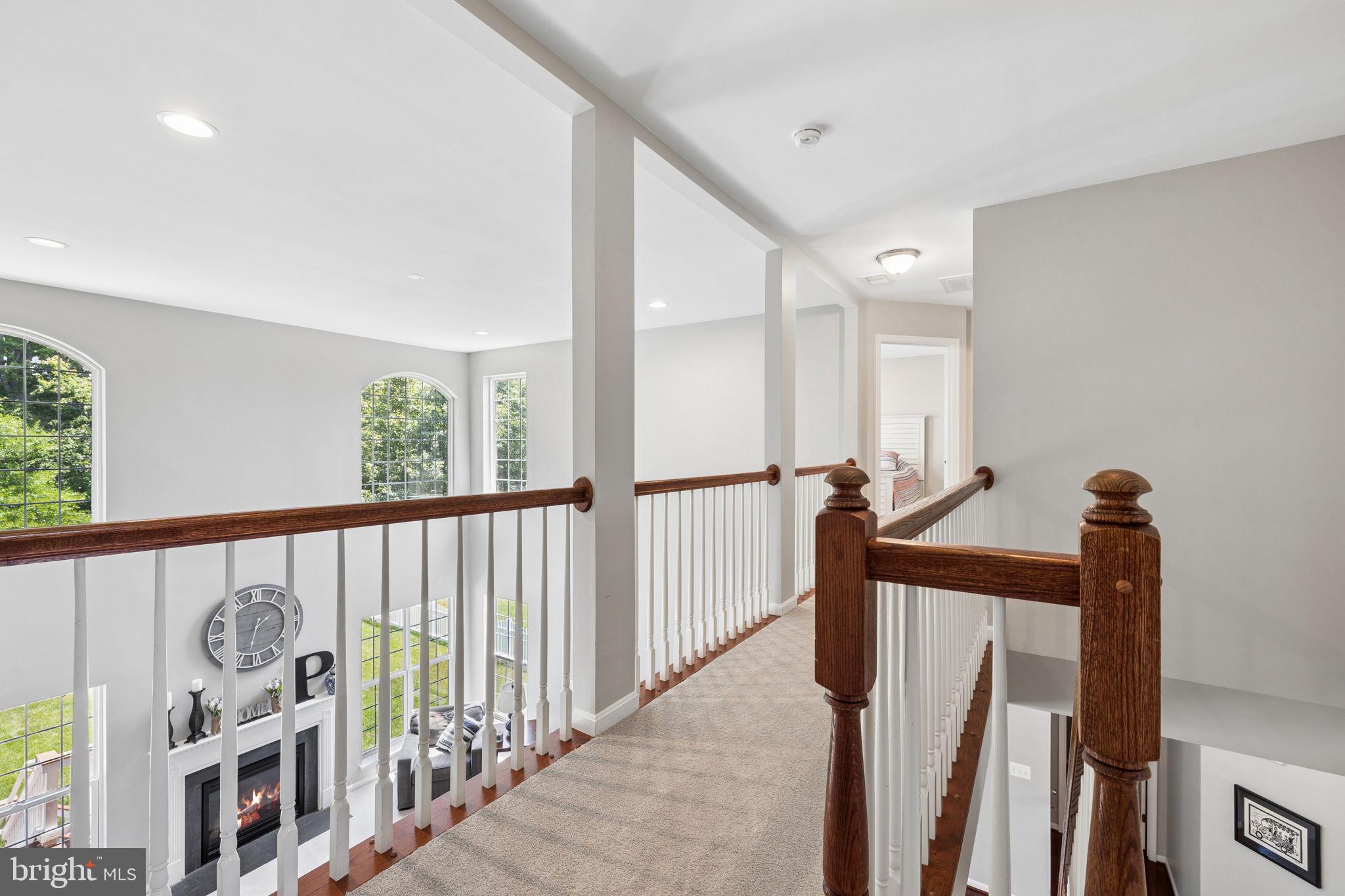 5413 Loggerhead Place Woodbridge, VA 22193 - Photo 22 of 48 Catwalk above family room