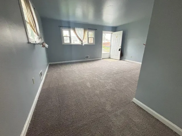 $1,395 | 4230 Moomaw Avenue Northwest, Roanoke, VA 24017