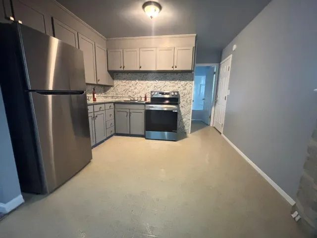 $1,395 | 4230 Moomaw Avenue Northwest, Roanoke, VA 24017