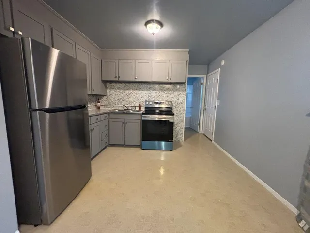 $1,395 | 4230 Moomaw Avenue Northwest, Roanoke, VA 24017