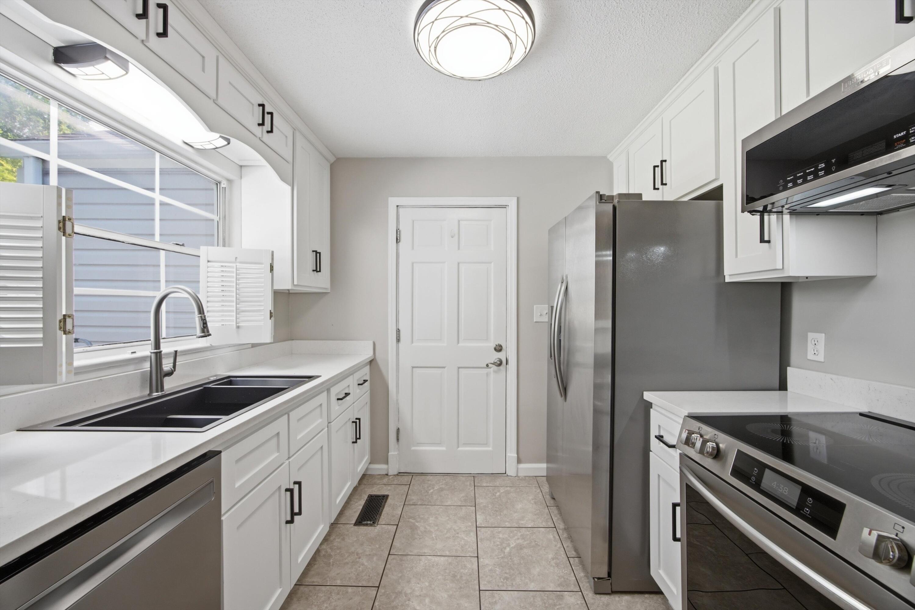 718 Pyron Lane Chattanooga, TN 37412 - Photo 10 of 26 Kitchen