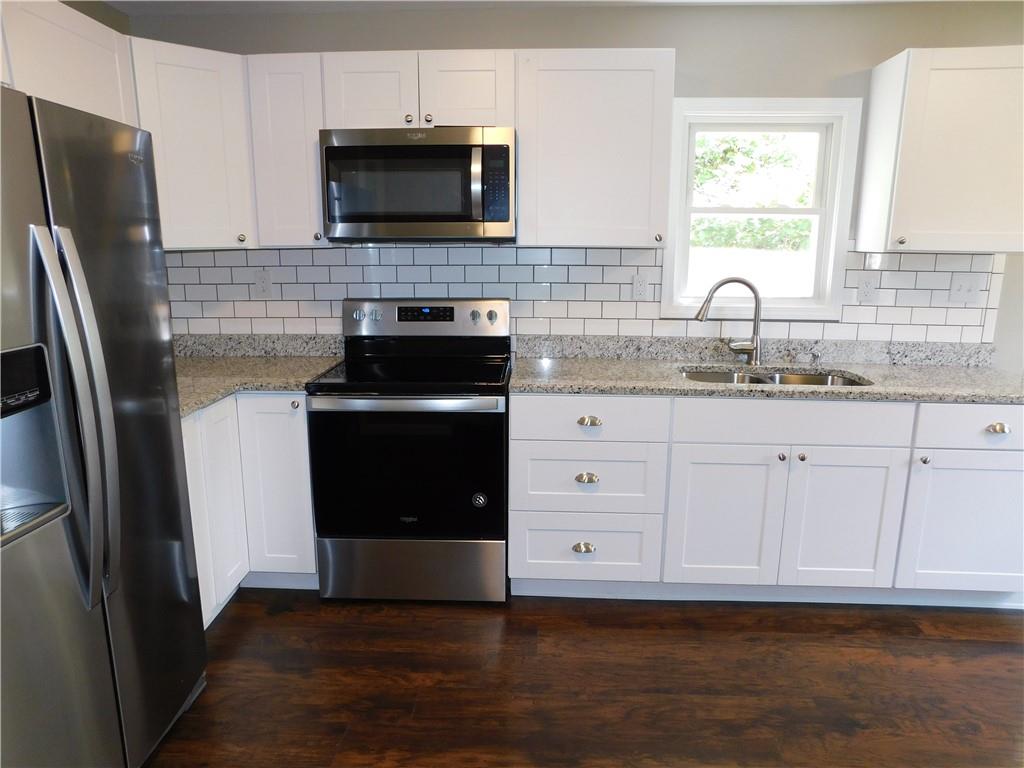1695 Edgewood Road Beaver Falls, PA 15010 - Photo 8 of 14 Gallery Image 8