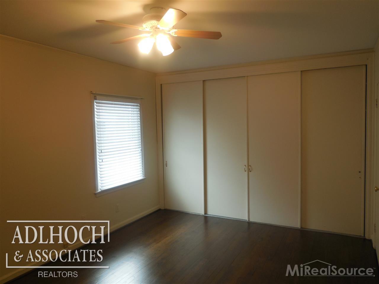 744 Harcourt Road Grosse Pointe, MI 48230 - Photo 11 of 23
