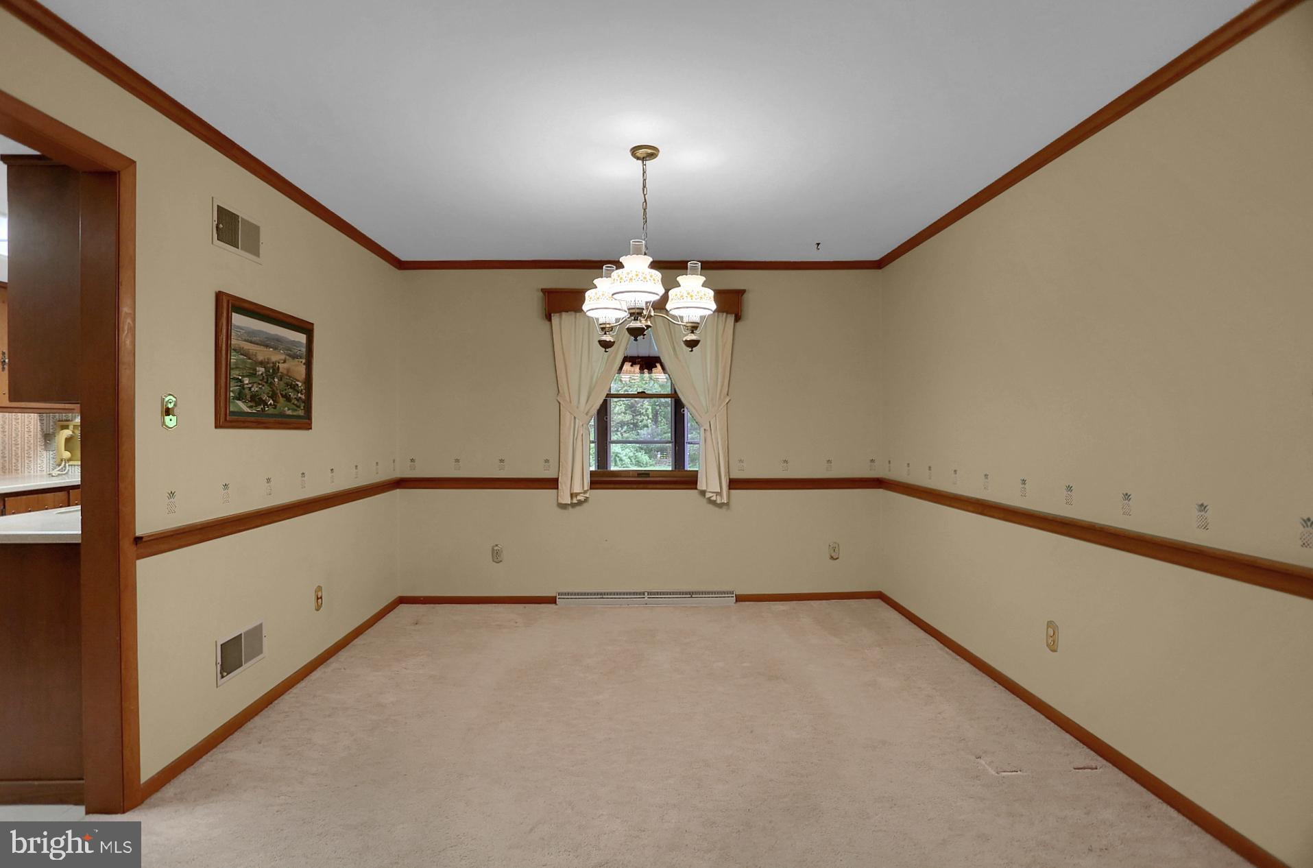 378 Bertolet Mill Road Oley, PA 19547 - Photo 14 of 41 Dining Room
