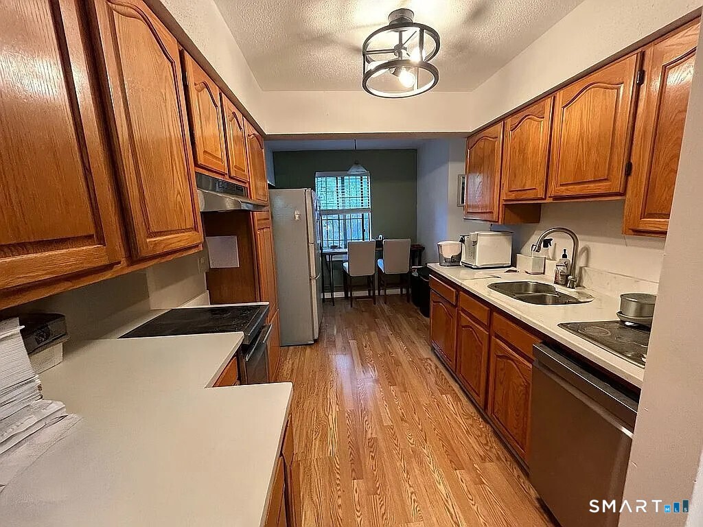 365 Mather Street, Unit 176 Hamden, CT 06514 - Photo 2 of 12