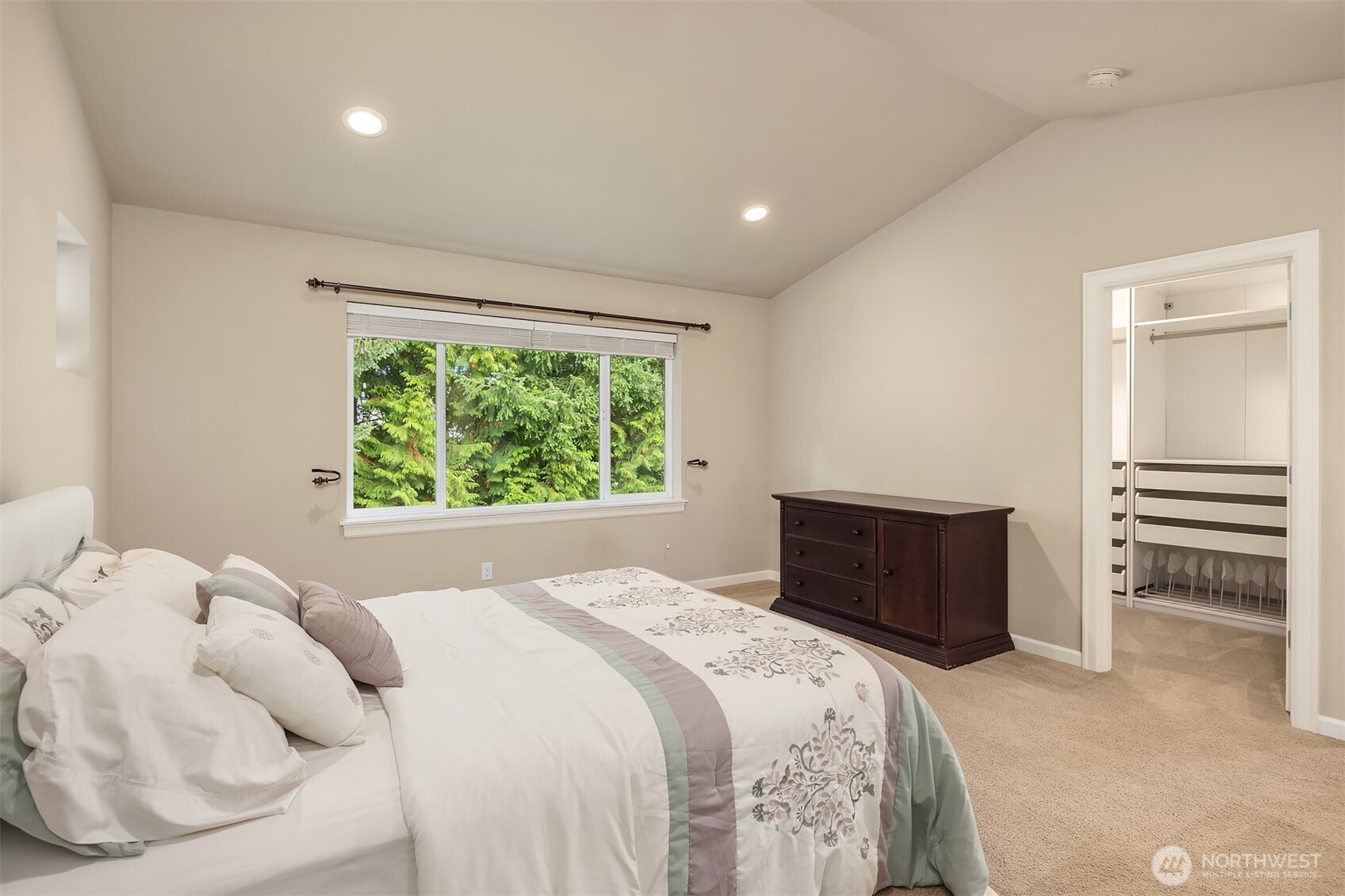122 Ilwaco Place Southeast Renton, WA 98059 - Photo 15 of 26 Gallery Image 15