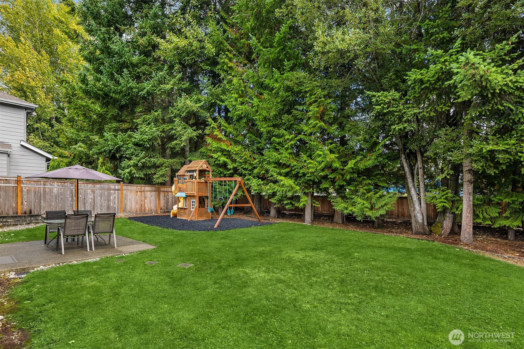 122 Ilwaco Place Southeast Renton, WA 98059 - Photo 21 of 26 Gallery Image 21