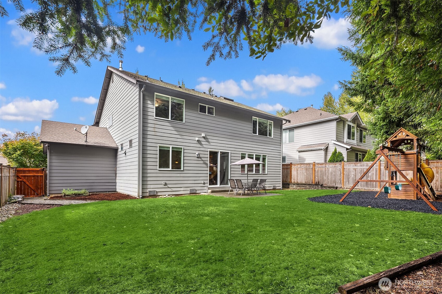 122 Ilwaco Place Southeast Renton, WA 98059 - Photo 22 of 26 Gallery Image 22