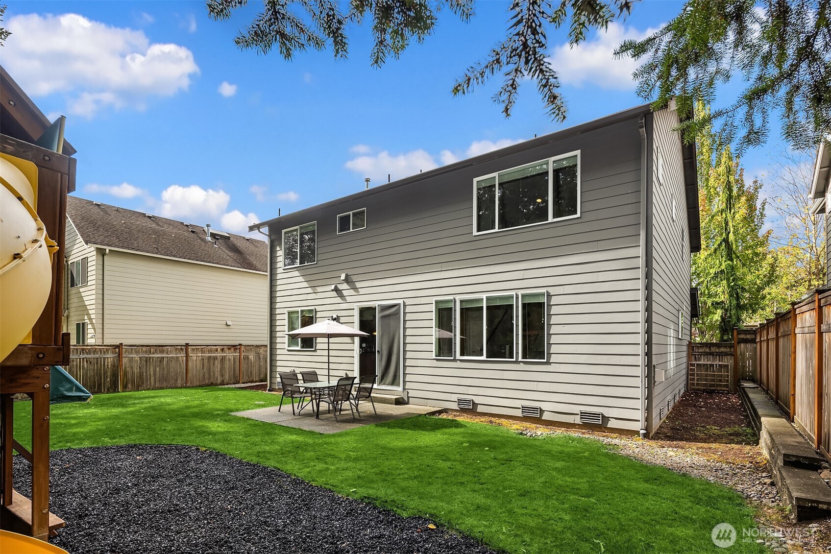 122 Ilwaco Place Southeast Renton, WA 98059 - Photo 24 of 26 Gallery Image 24