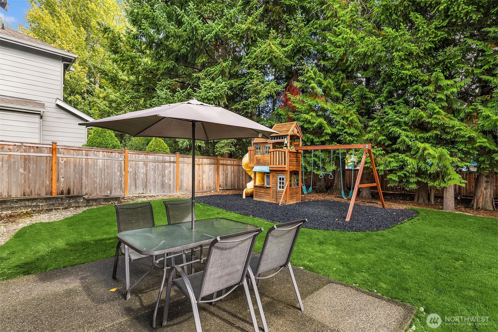 122 Ilwaco Place Southeast Renton, WA 98059 - Photo 25 of 26 Gallery Image 25