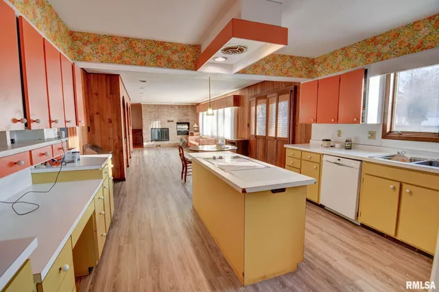 $195,000 | 1604 Fairview Street, Taylorville, IL 62568