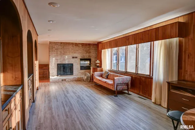 $195,000 | 1604 Fairview Street, Taylorville, IL 62568