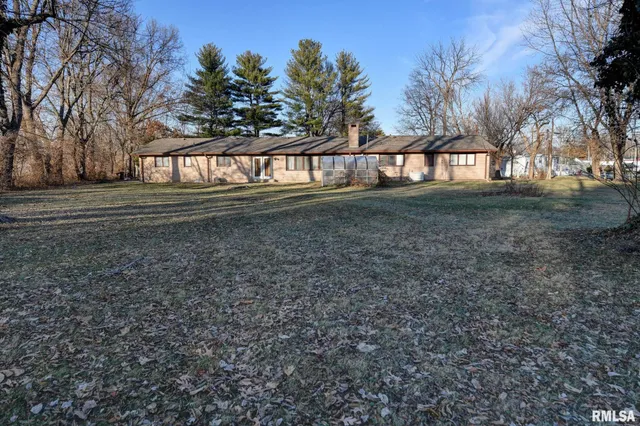 $195,000 | 1604 Fairview Street, Taylorville, IL 62568