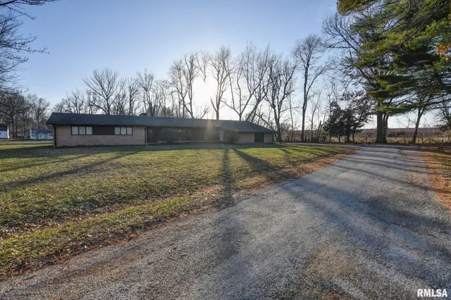 $195,000 | 1604 Fairview Street, Taylorville, IL 62568