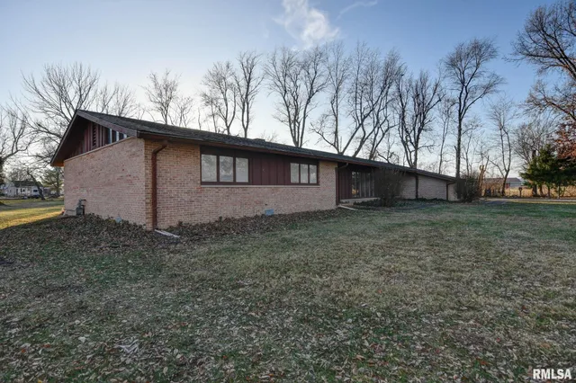 $195,000 | 1604 Fairview Street, Taylorville, IL 62568