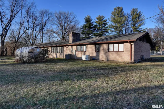 $195,000 | 1604 Fairview Street, Taylorville, IL 62568