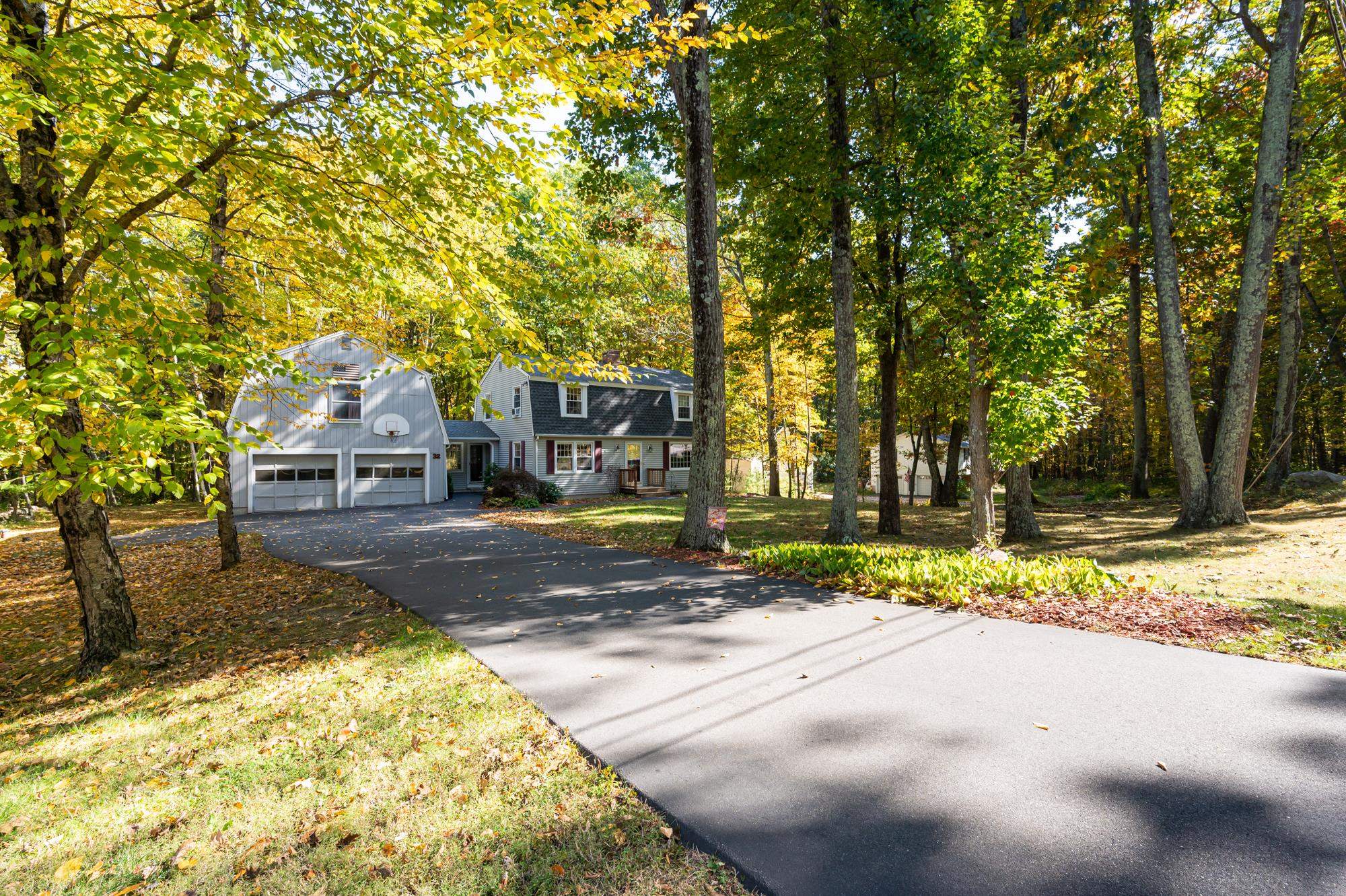 32 Devonshire Road Atkinson, NH 03811 - Photo 4 of 40