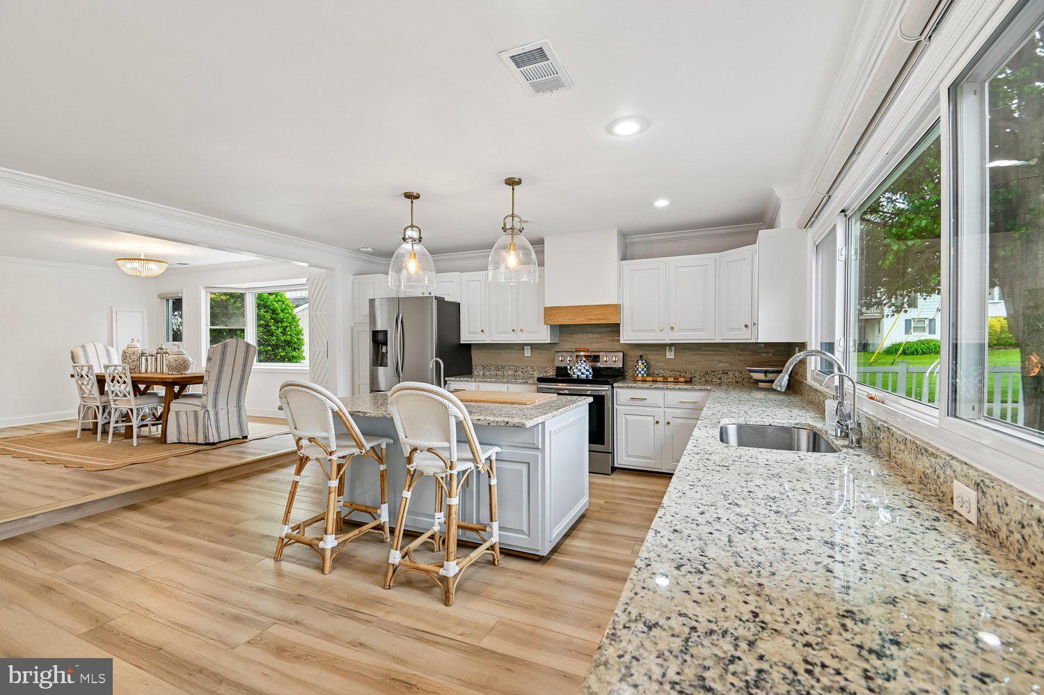 241 Edgewater Drive Edgewater, MD 21037 - Photo 12 of 51 Kitchen