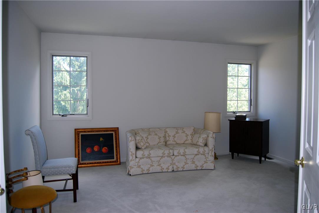 805 Dorset Road Allentown, PA 18104 - Photo 16 of 23 Gallery Image 16