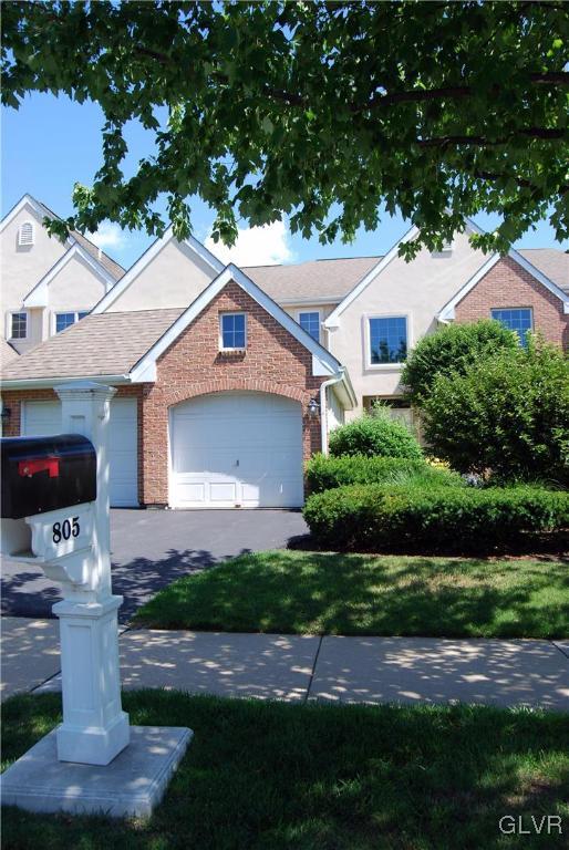 805 Dorset Road Allentown, PA 18104 - Photo 2 of 23 Gallery Image 2