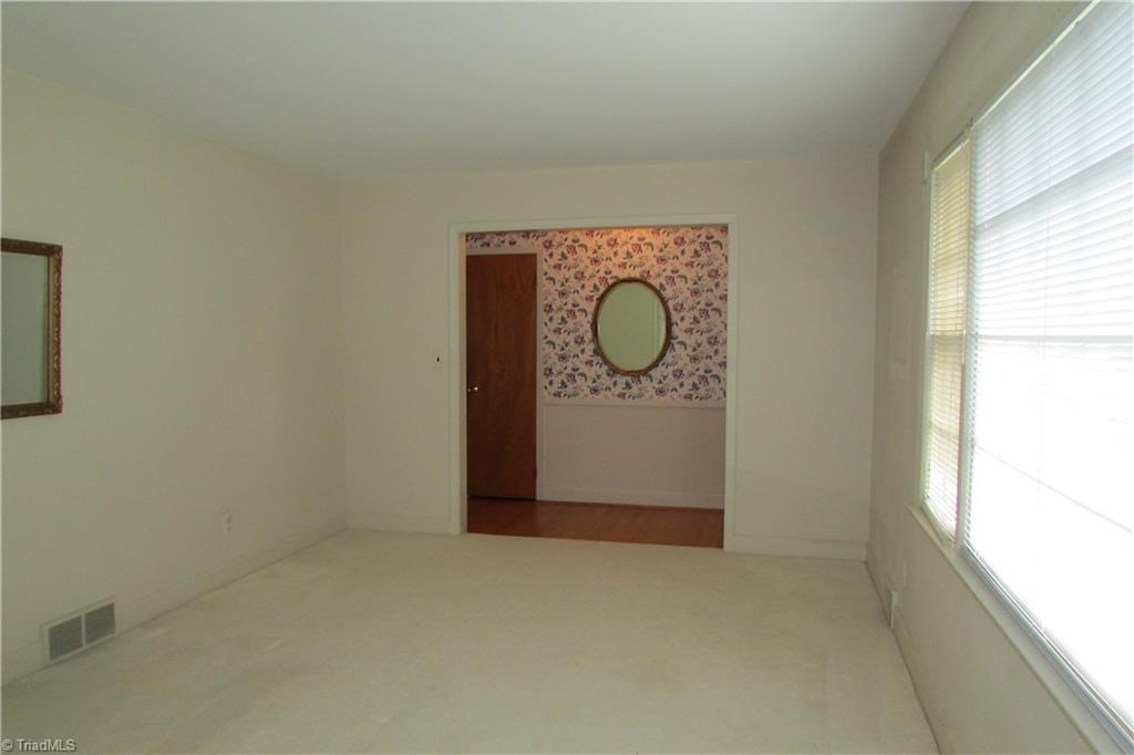 2633 Weymoth Road Winston-Salem, NC 27103 - Photo 15 of 45 Gallery Image 15