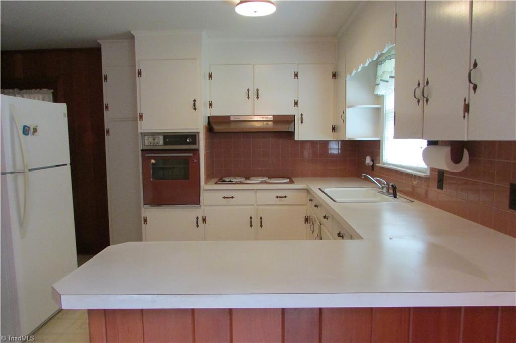 2633 Weymoth Road Winston-Salem, NC 27103 - Photo 23 of 45 Gallery Image 23