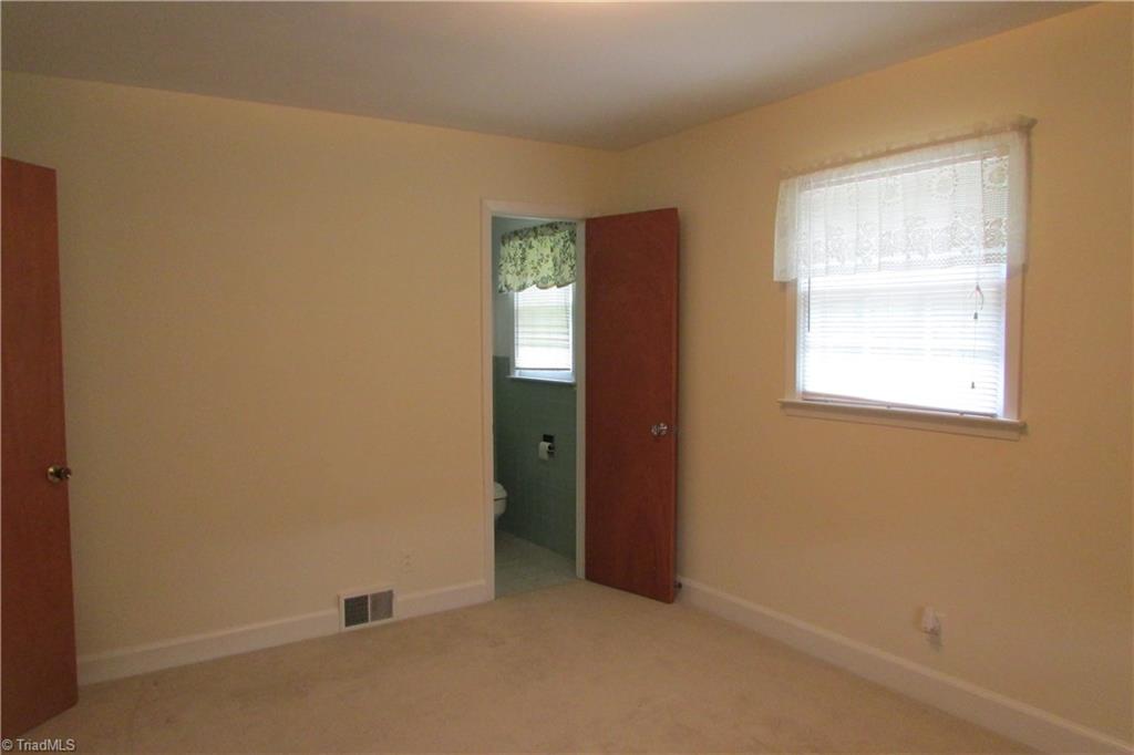 2633 Weymoth Road Winston-Salem, NC 27103 - Photo 29 of 45 Gallery Image 29