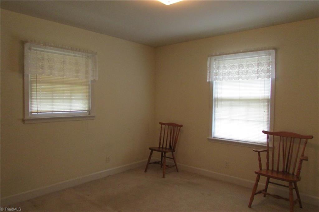 2633 Weymoth Road Winston-Salem, NC 27103 - Photo 34 of 45 Gallery Image 34