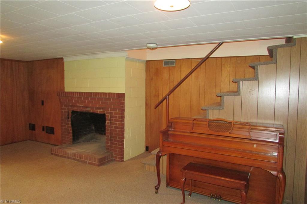 2633 Weymoth Road Winston-Salem, NC 27103 - Photo 35 of 45 Gallery Image 35