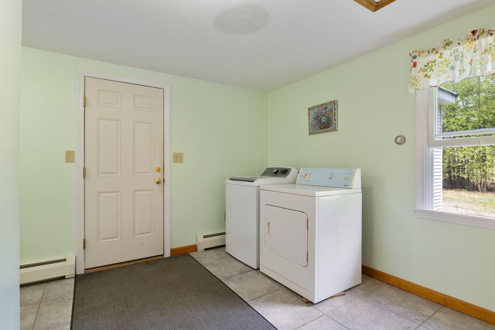337 Elm Street Limerick, ME 04048 - Photo 19 of 56 337_Elm_St_057
