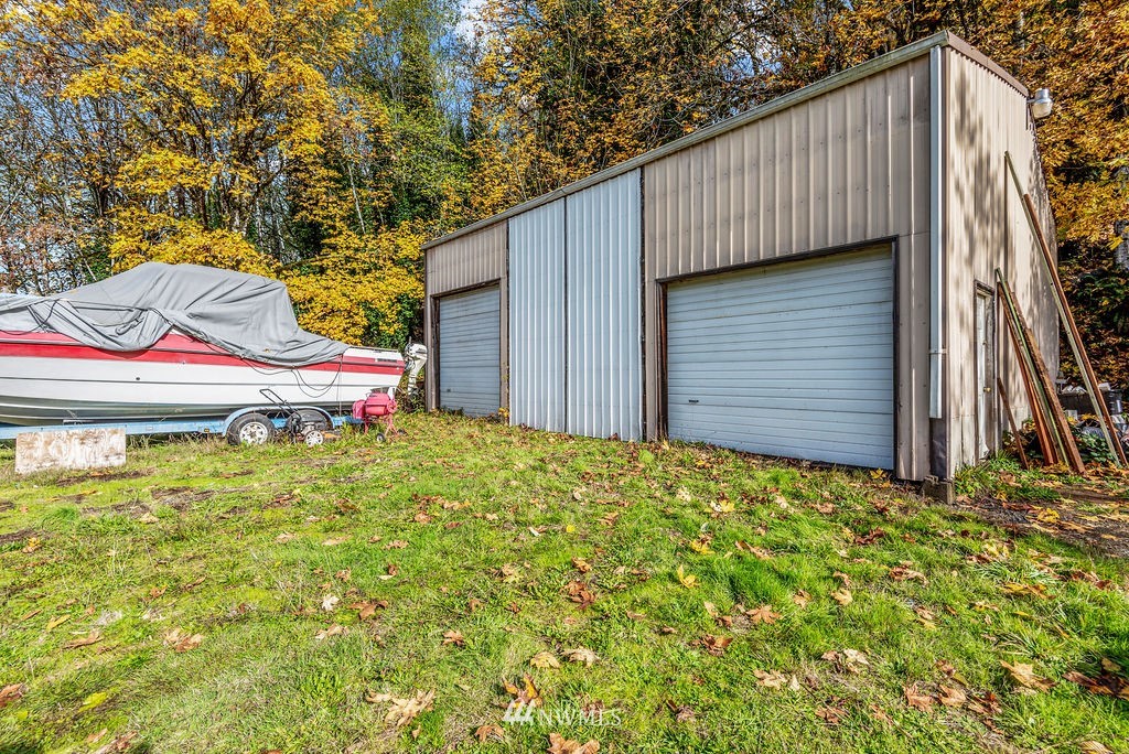 207 Apple Creek Road Longview, WA 98632 - Photo 29 of 33 a backyard of a house