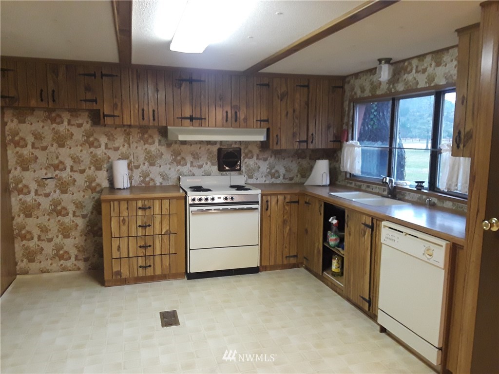 1415 North Fork Road Chehalis, WA 98532 - Photo 5 of 21