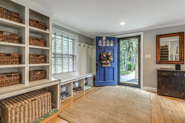 13 Mitchell Road Lynnfield, MA 01940 - Photo 5 of 30 Gallery Image 5