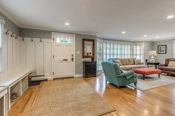 13 Mitchell Road Lynnfield, MA 01940 - Photo 6 of 30 Gallery Image 6