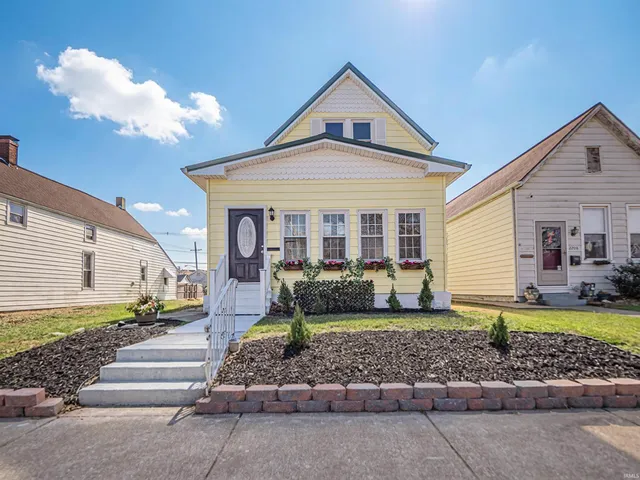 $189,900 | 2206 West Virginia Street, Evansville, IN 47712