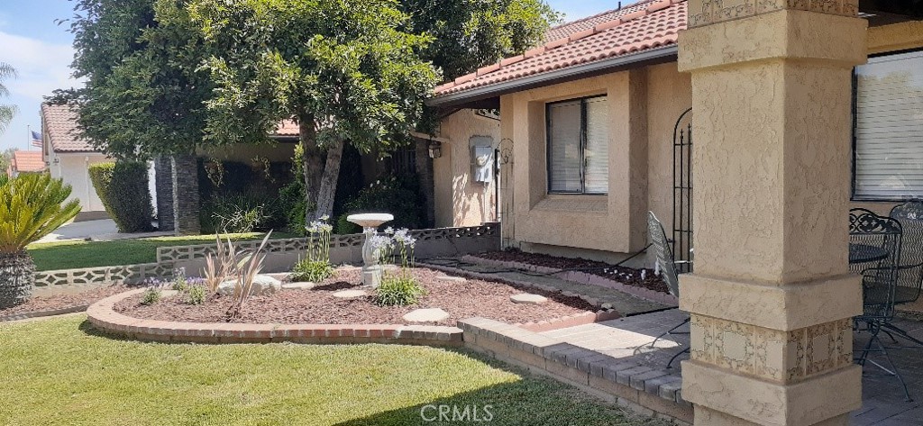 1484 Pepper Tree Drive Hemet, CA 92545 - Photo 5 of 29 Garden Area