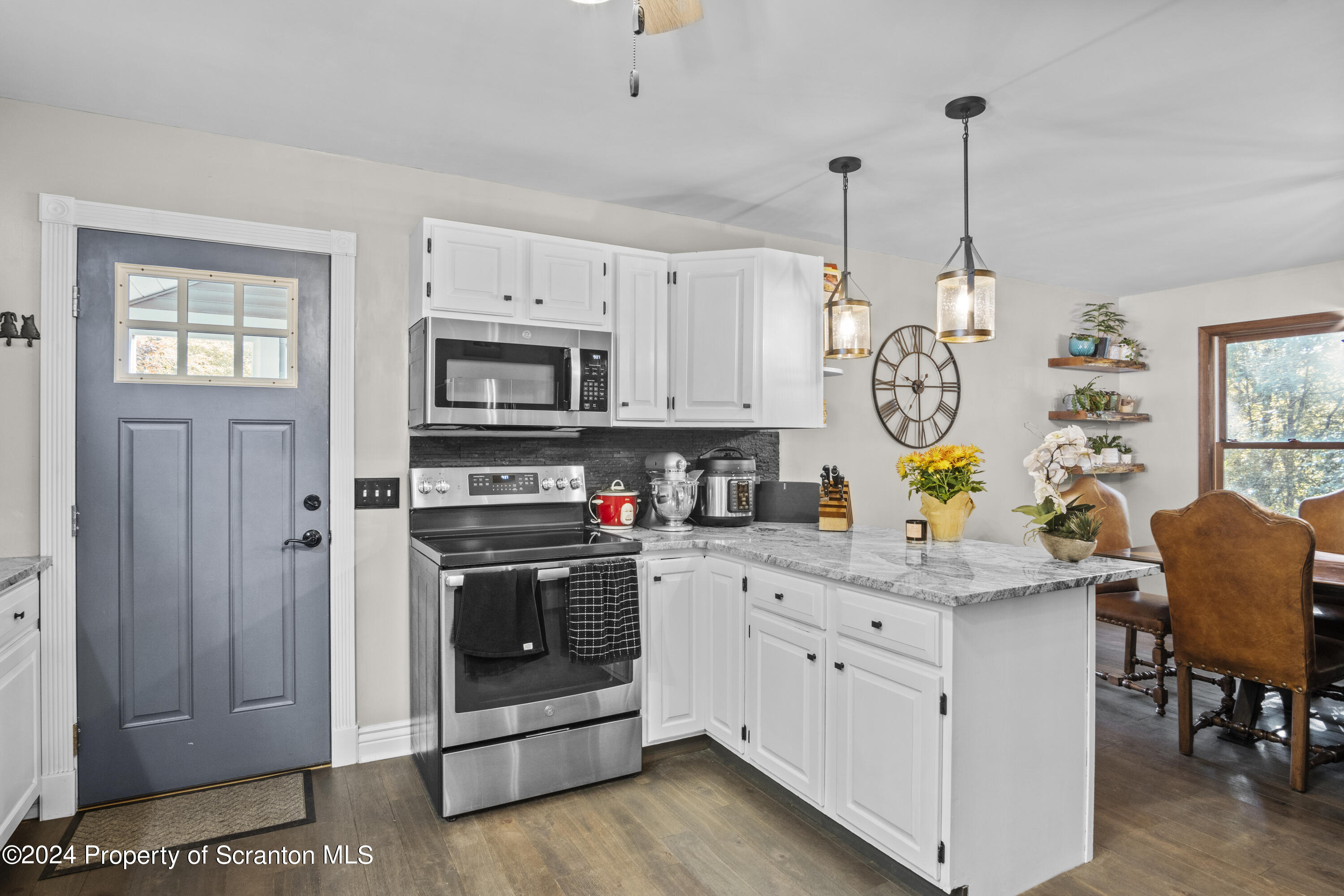 823 Resica Falls Road East Stroudsburg, PA 18302 - Photo 12 of 48